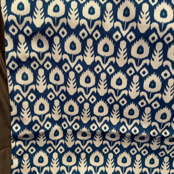 Oceanic retreat 20” x 20” with pocket pillow cover - Picture 3 of 4